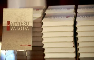 Valsts valodas jautājumus nāksies risināt ar lielāku piepūli, norāda eksperts