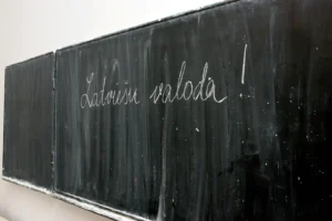 LU gatavos latviešu valodas kā svešvalodas skolotājus