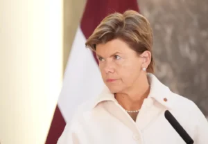 Nav pamata domāt, ka cilvēki Latvijā nespēj iemācīties latviešu valodu, norāda Braže
