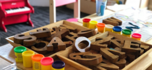 Pāreja uz latviešu valodu pirmsskolās: progress redzams, bet izaicinājumi saglabājas