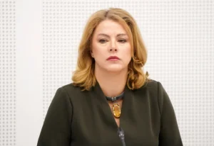 Premjere: Jāstiprina latviešu valoda sabiedriskajā medijā