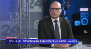 “Valsts mērķtiecīgi ir teikusi – mēs jūs apkalposim krieviski!” I. Āboliņš vērtē, cik “veiksmīga” bijusi krievvalodīgo integrācija