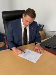 Iekšlietu ministrs pirmajā darba dienā uzdod padotajiem saziņā izmantot valsts valodu