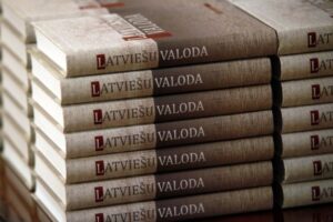 Stiprina latviešu valodas kā vienīgās valsts valodas lomu sabiedriskajos medijos